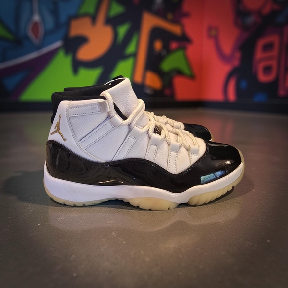 Air Jordan 11 Retro Mid Gratitude Size 8 Defining Moments (CT8012-170) - Picture 4 of 7